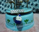 Chaveiro Cupcake Azul c/ laço branco